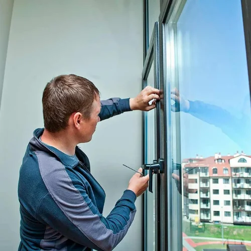 how to fix window blinds Dubai