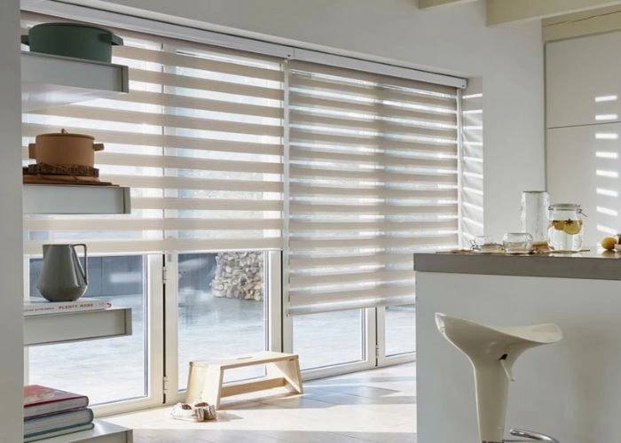 Smart zebra blinds
