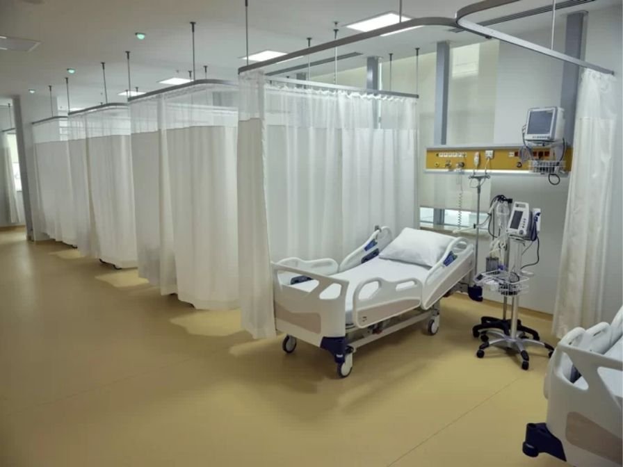 Hospital curtain fabric selection